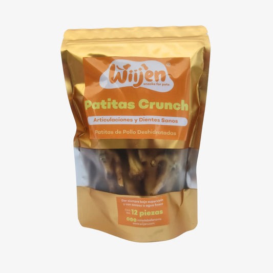 Bolsa de producto de patitas de pollo como carnaza deshidratada para perros.